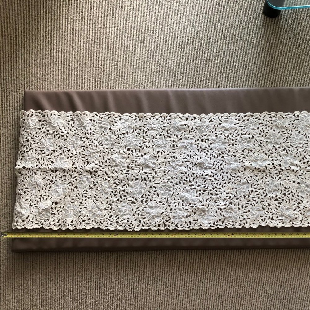 Table Runner - Picture 2 of 5